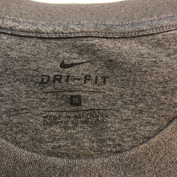 Nike sleeveless top (1X) - Picture 2 of 2